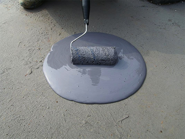 odorless-waterborne-pu-paint-brushing